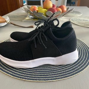 Worn once Vessi sneakers!